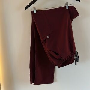 Figs Yola Skinny Scrub Pant in Burgundy - XL Tall